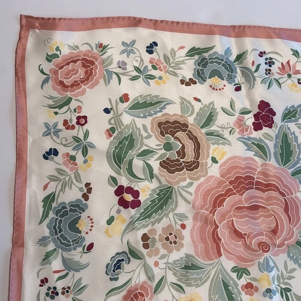 Vintage Smithsonian Institute Floral Silk Scarf 31